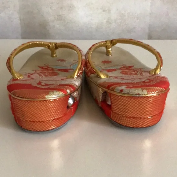 Authentic Japanese Bell Thongs Shoes - Picture 7 of 8